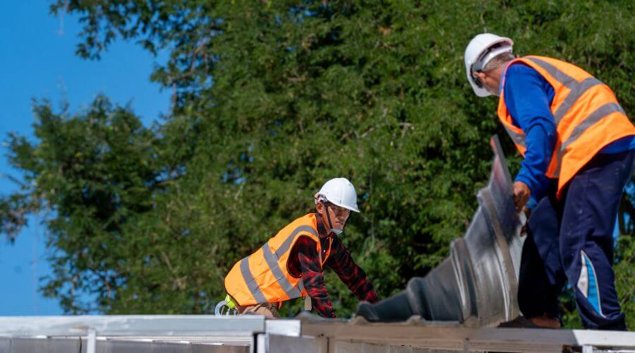 Professional gutter cleaning in Brazil, IN